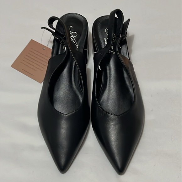 NWOB Azura “Pretty” Black Leather Pointed Toe Slingback Sandals - Picture 3 of 12